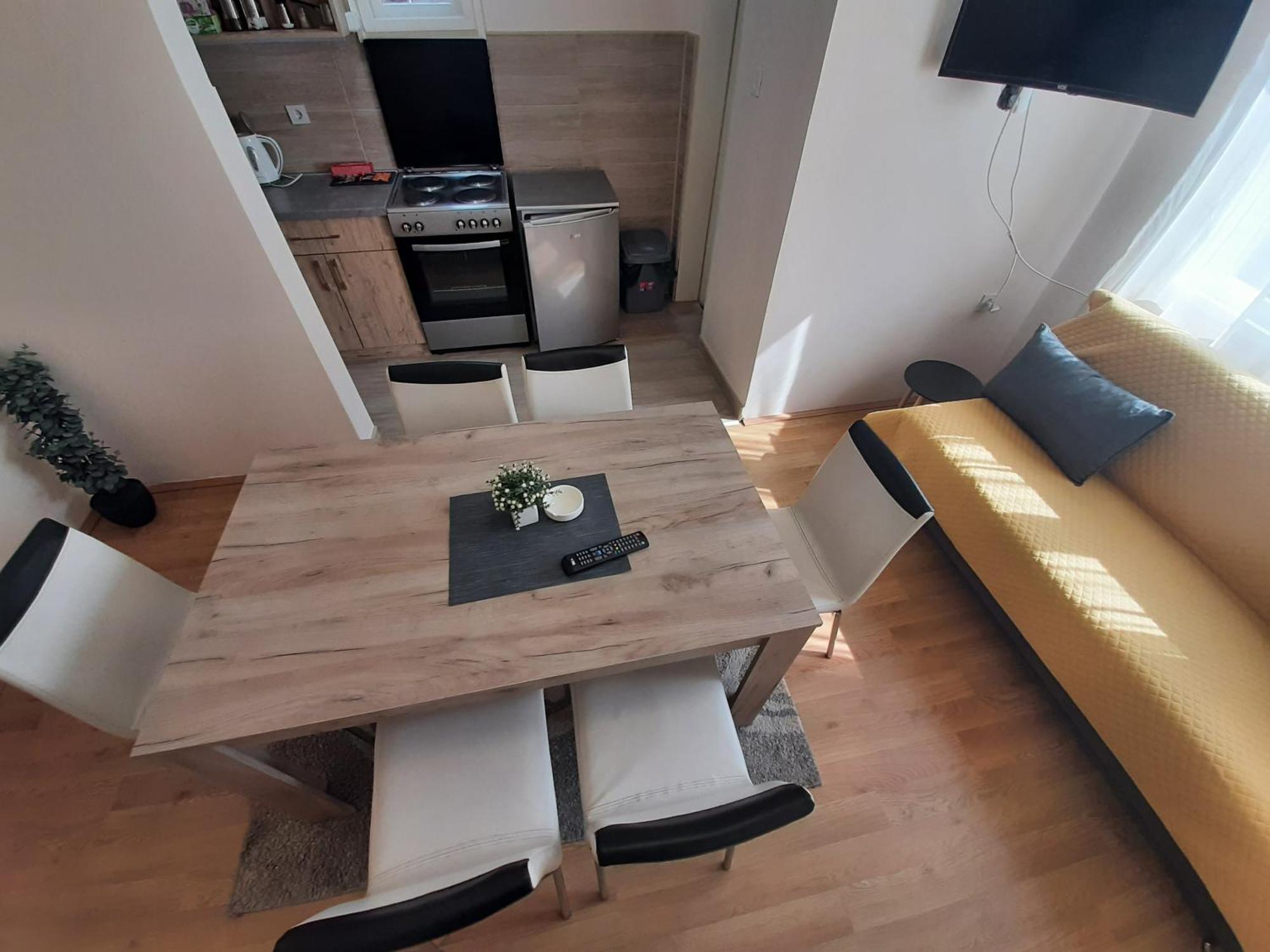 Haus Apartman Zajecar M&L Номер фото