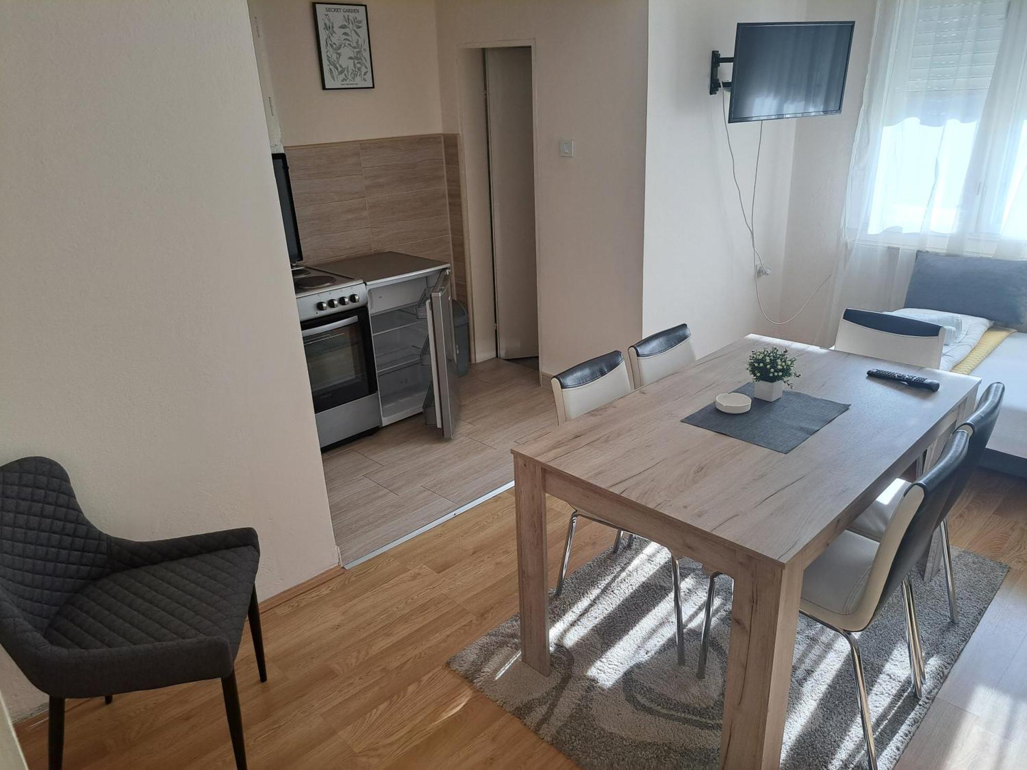 Haus Apartman Zajecar M&L Номер фото