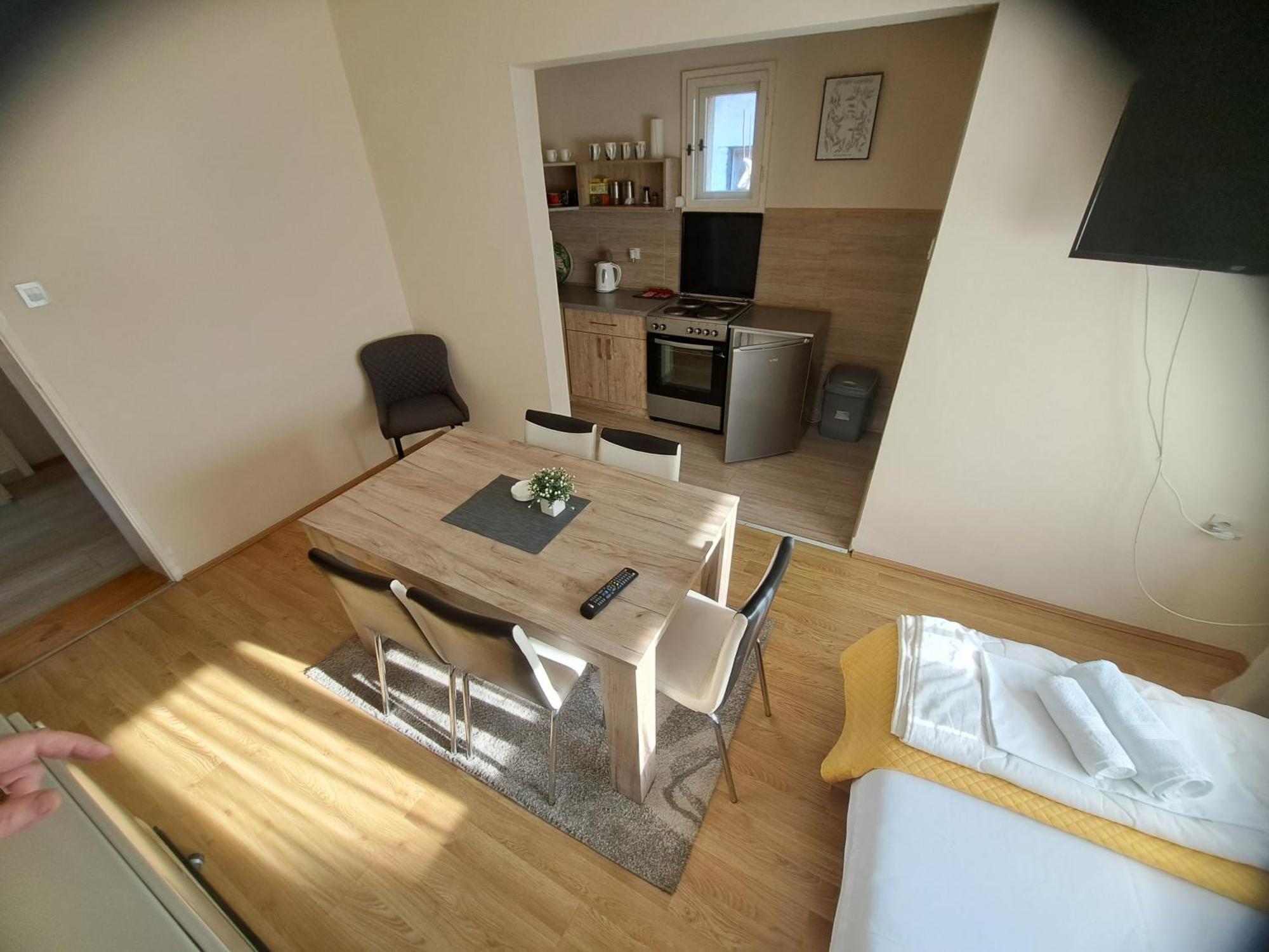 Haus Apartman Zajecar M&L Номер фото