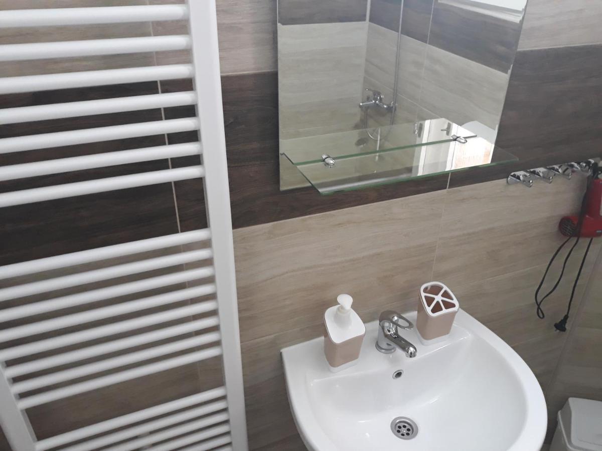 Haus Apartman Zajecar M&L Екстер'єр фото