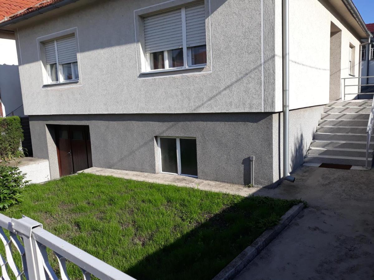 Haus Apartman Zajecar M&L Екстер'єр фото